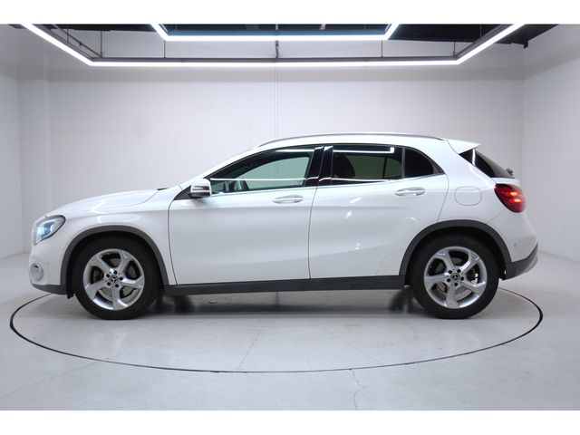 MERCEDES BENZ GLA class
