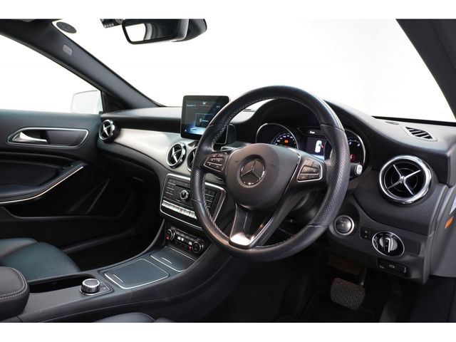 MERCEDES BENZ GLA class