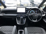 VOXY HYBRID