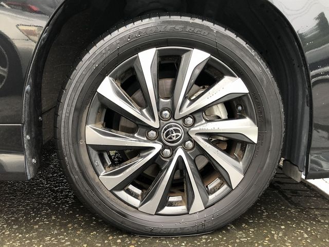 VOXY HYBRID