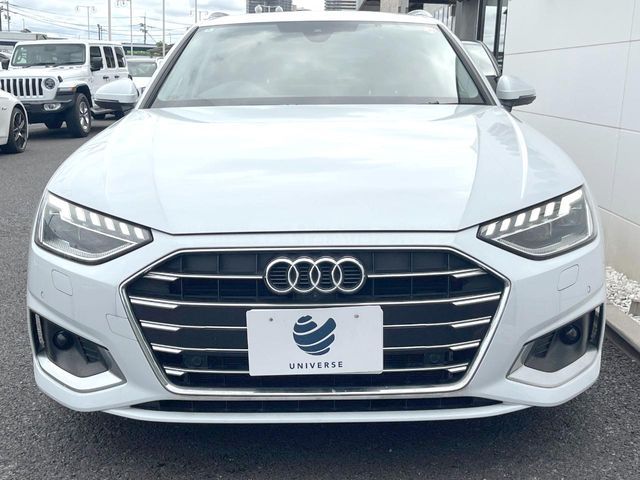 AUDI A4 AVANT