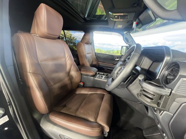 LANDCRUISER 250