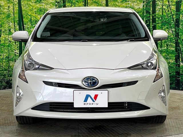 PRIUS 4WD