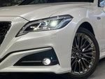 CROWN sedan hybrid