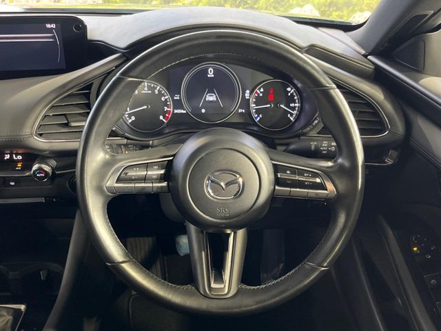 MAZDA3 FASTBACK