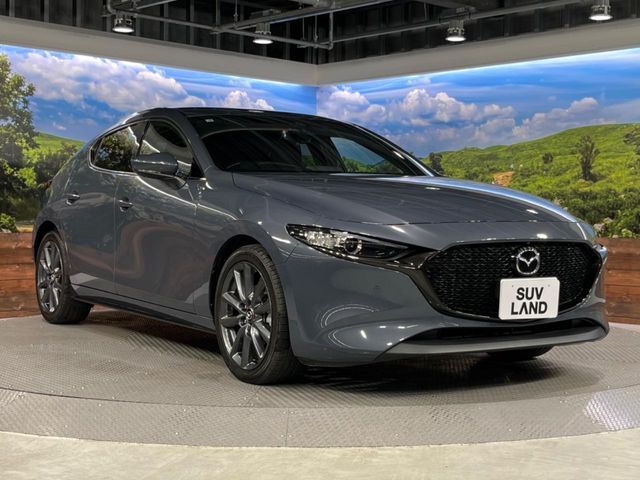 MAZDA3 FASTBACK