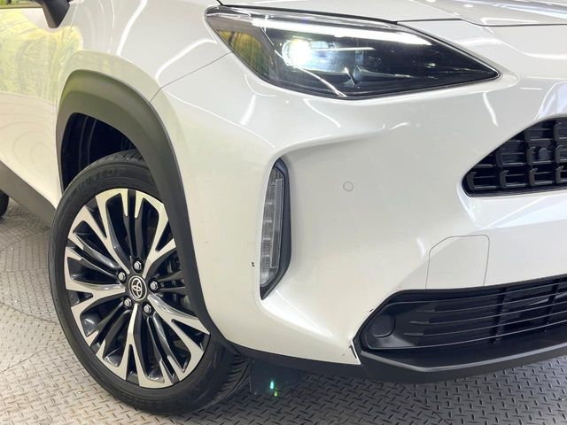 YARIS CROSS