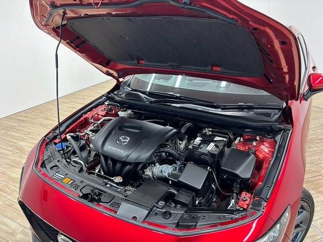 MAZDA3 FASTBACK