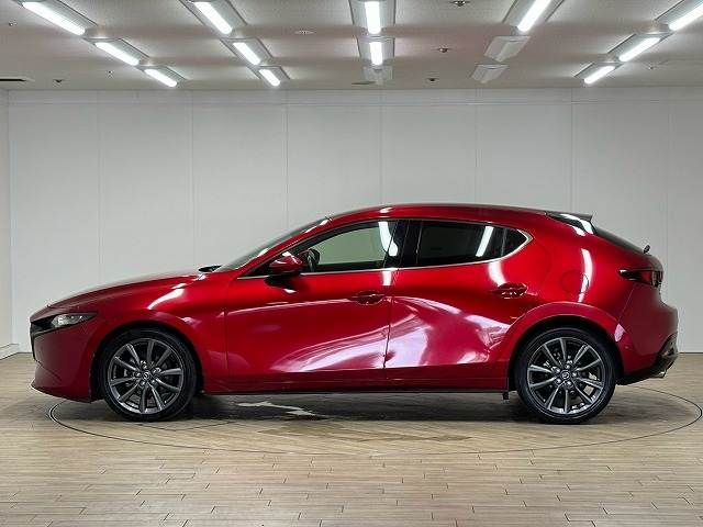 MAZDA3 FASTBACK