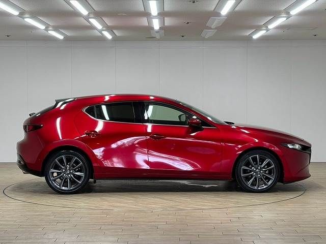 MAZDA3 FASTBACK