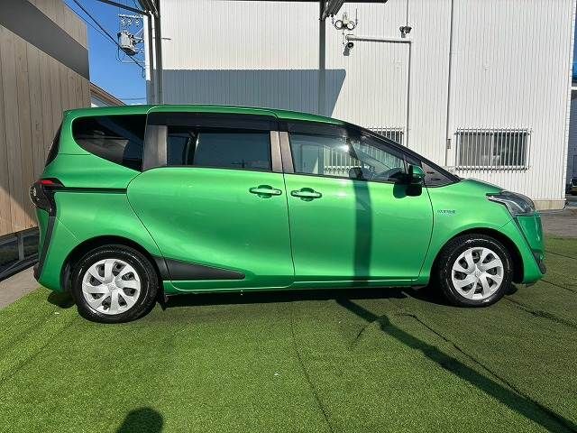 SIENTA HYBRID