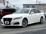CROWN sedan hybrid