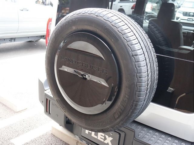 LANDCRUISER FJ