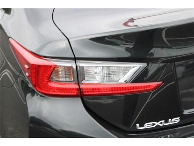 LEXUS RC200t