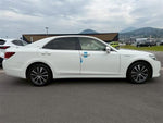 CROWN sedan hybrid