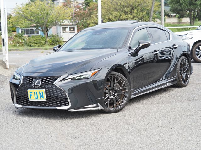 LEXUS IS300
