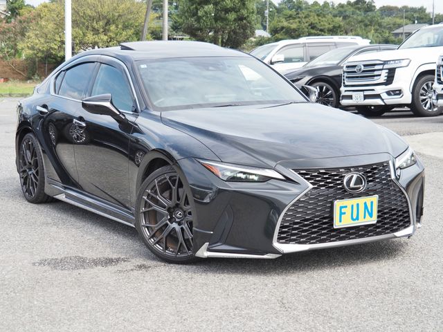 LEXUS IS300