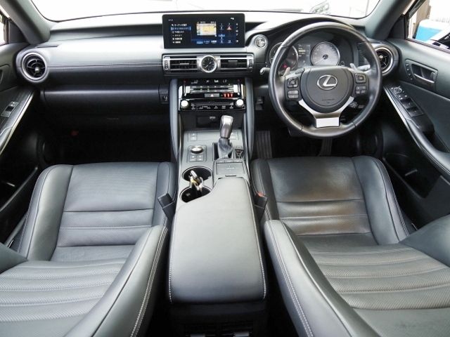 LEXUS IS300