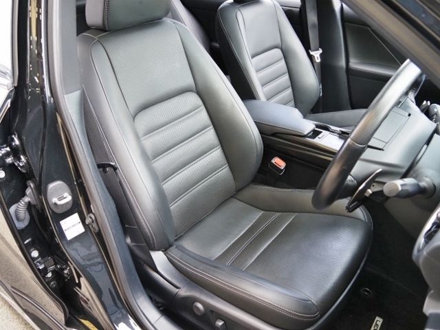 LEXUS IS300