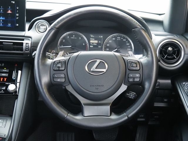 LEXUS IS300