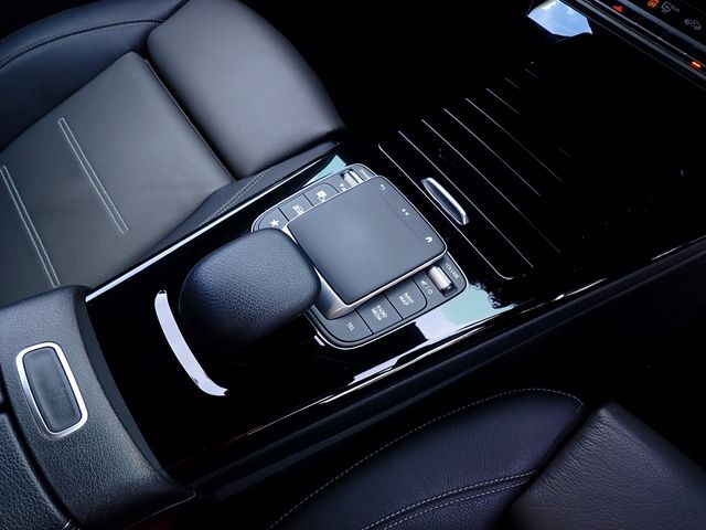 MERCEDES BENZ CLA Shooting Brake