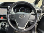 VOXY HYBRID