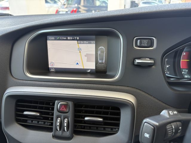 VOLVO V40