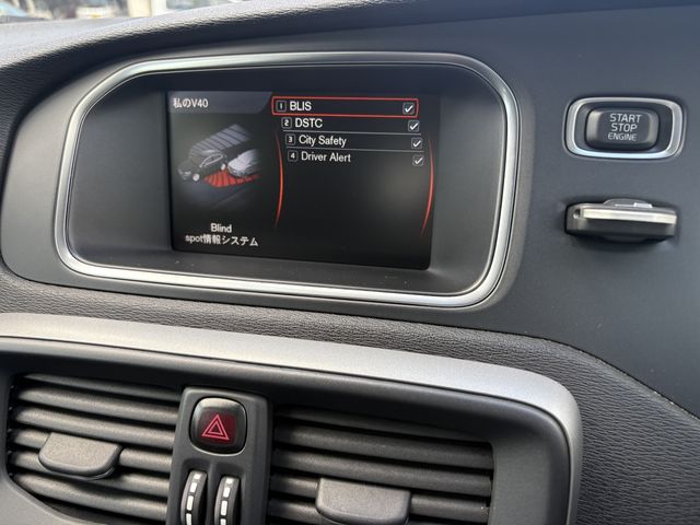 VOLVO V40