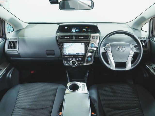 PRIUS Alpha