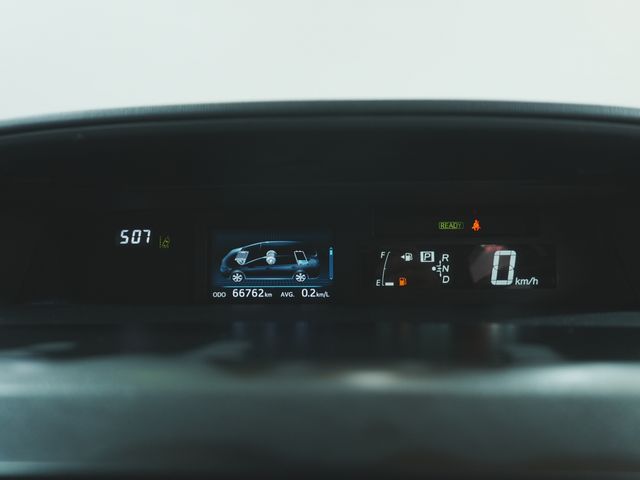 PRIUS Alpha