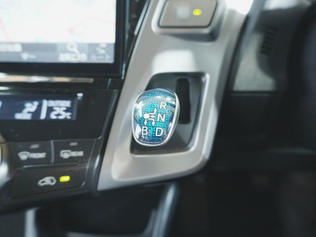 PRIUS Alpha