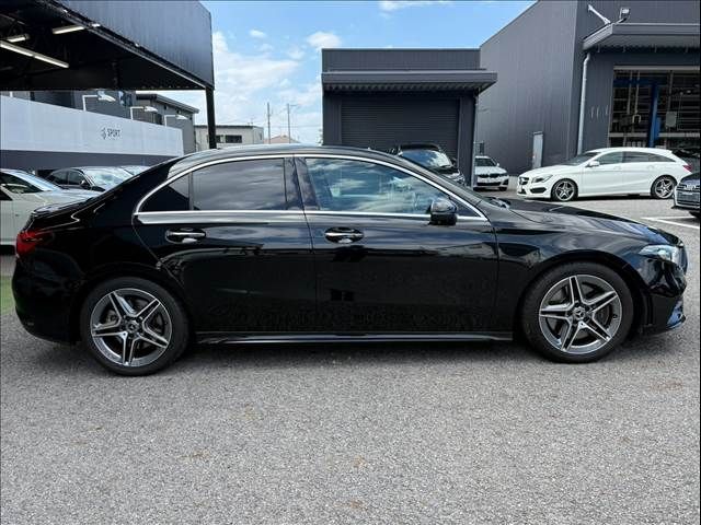 MERCEDES BENZ A class sedan
