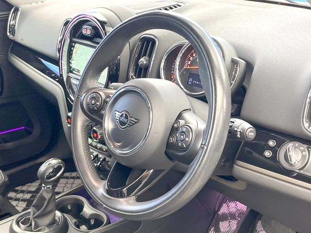 MINI COOPER D CROSSOVER
