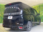 VOXY HYBRID