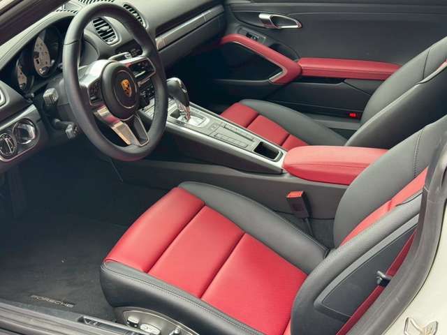 PORSCHE 718CAYMAN