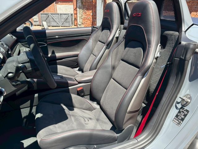 PORSCHE 718BOXSTER
