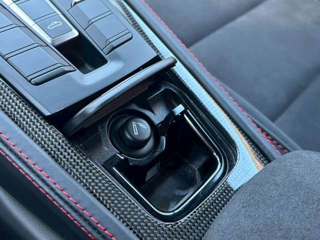 PORSCHE 718BOXSTER