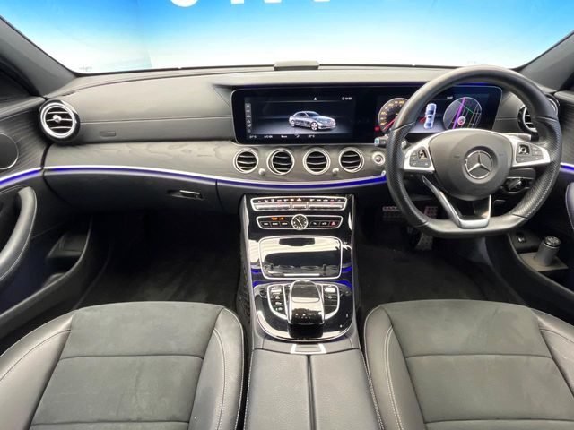 MERCEDES BENZ E class sedan