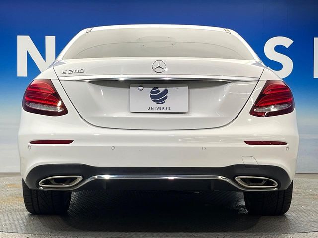 MERCEDES BENZ E class sedan