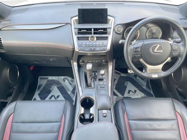 LEXUS NX200t