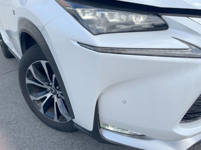 LEXUS NX200t