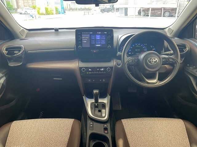 YARIS CROSS