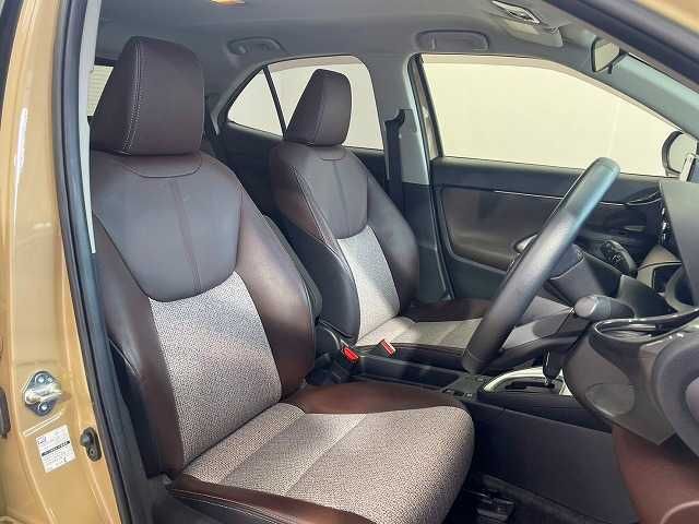 YARIS CROSS