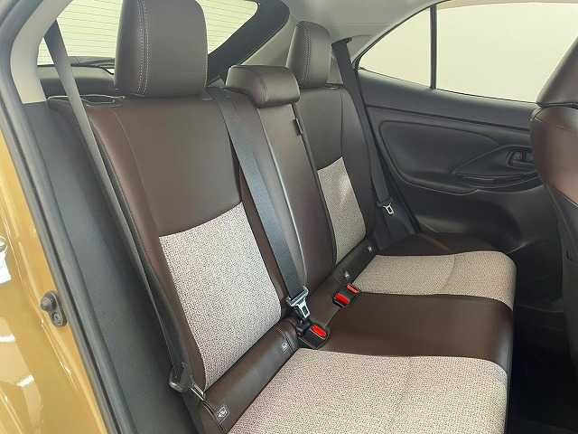 YARIS CROSS