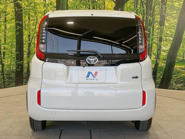 SIENTA HYBRID
