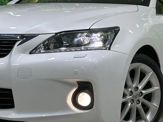 LEXUS CT200h