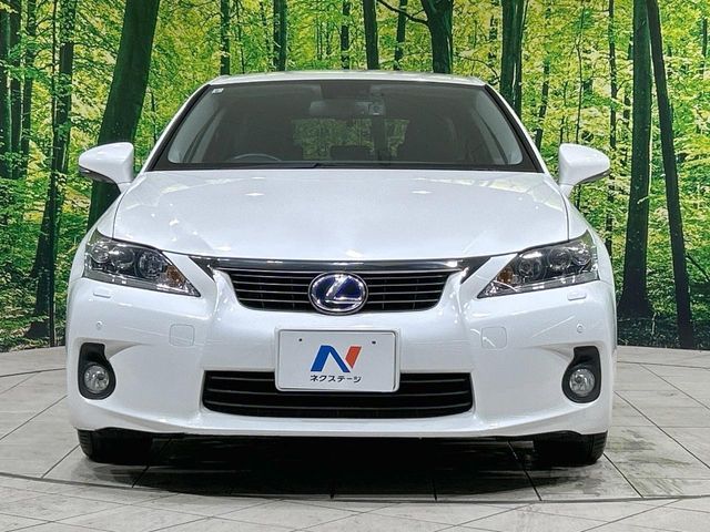 LEXUS CT200h