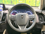CROWN sedan hybrid