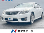 CROWN sedan