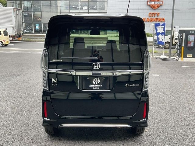 N BOX CUSTOM